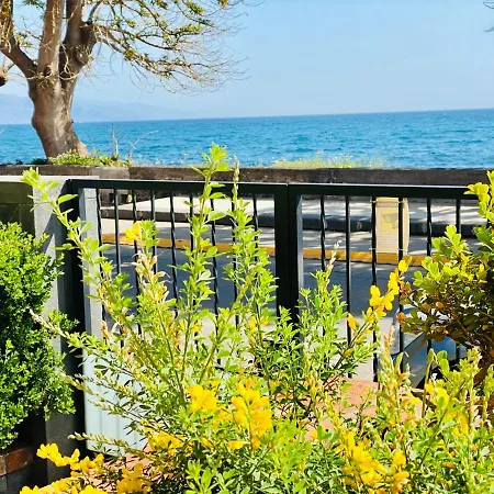 Torre Archirafi Vacanze Holiday home *