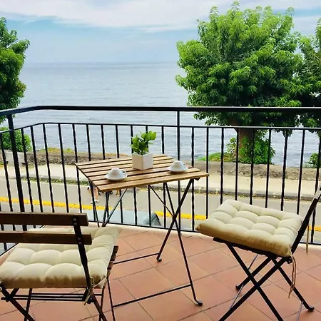 Torre Archirafi Vacanze Дом отдыха *